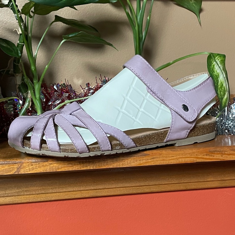 EARTH ORIGINS LYNDON LANA CLOSED TOE LEATHER SANDAL. MAUVE. SIZE 11W.